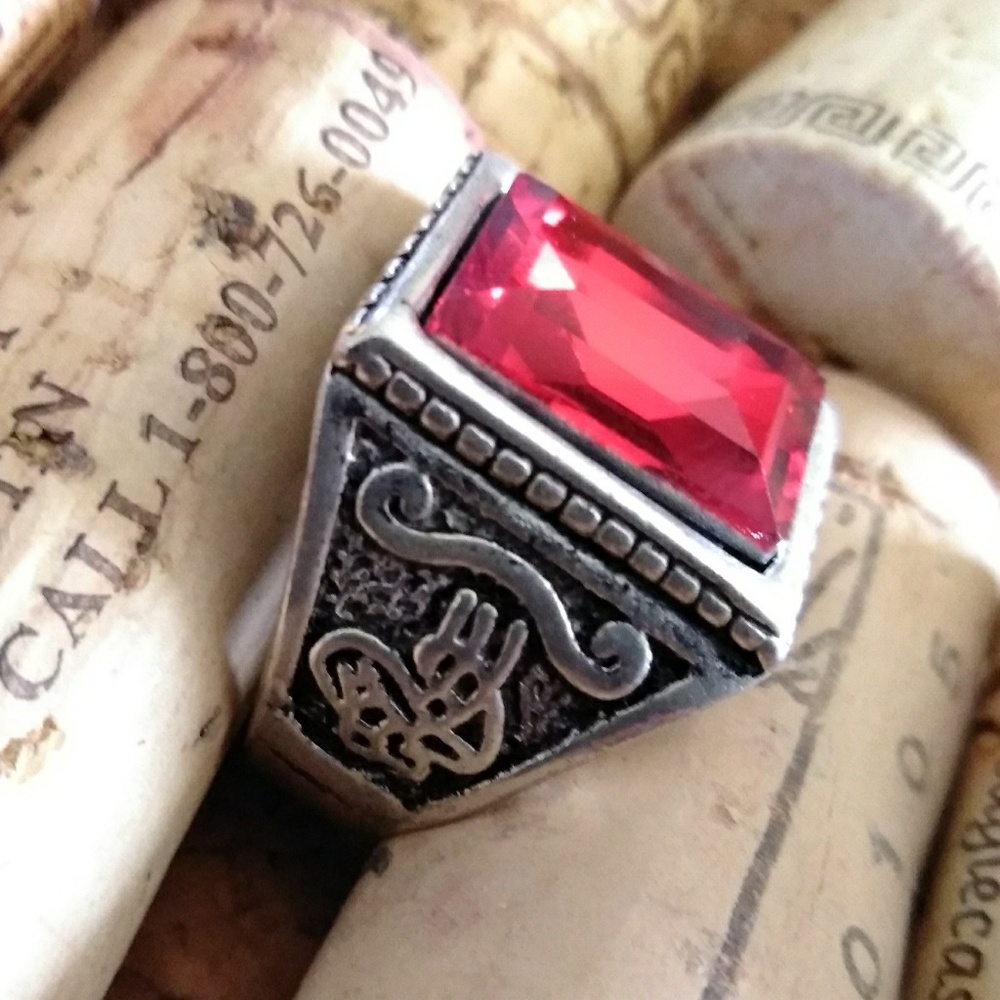 3/$20 Red ruby rectangular crystal fashion ring - Picture 5 of 6